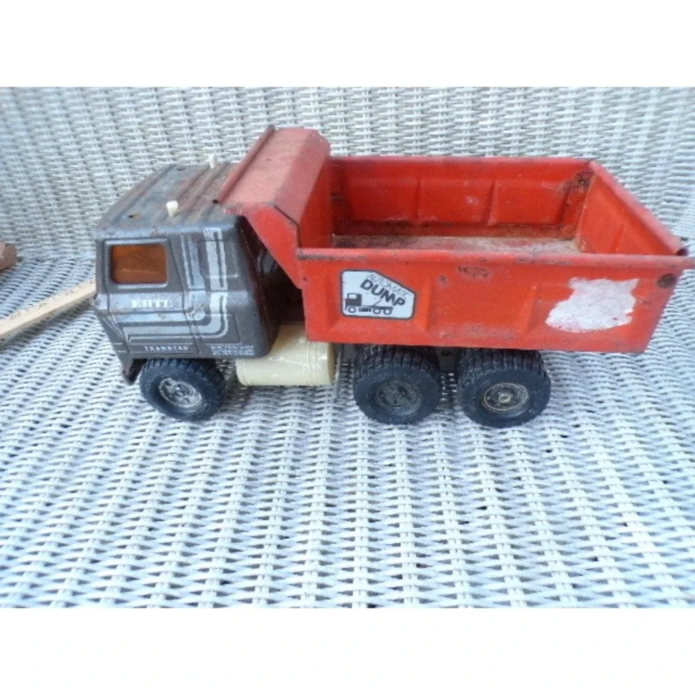 Vintage Pressed Steel International Dump‎ Truck Toy Red Orange Gray 98 Dumpster